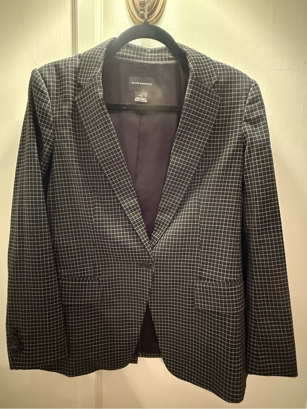 Club Monaco Black Windowpane womanโs Blazer